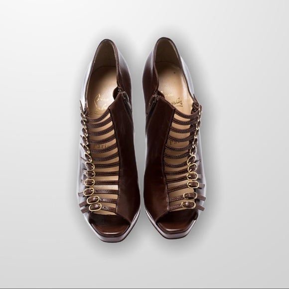 trapeurdekoi strappy bootie